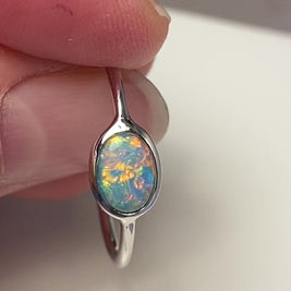 Sølv ring med blå opal