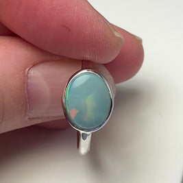 Sølv ring med lys blå opal