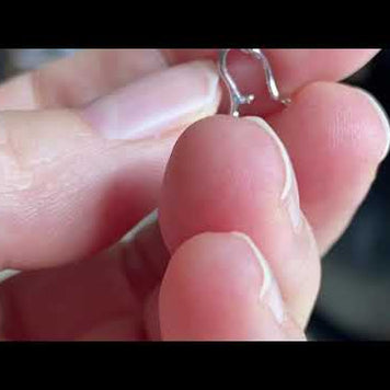 Vedhæng med en ægte doublet opal fra Australien, indfattet i sterling sølv. Vedhænget er lavet som en clips, da den er beregnet til at clipse på en perlekæde.