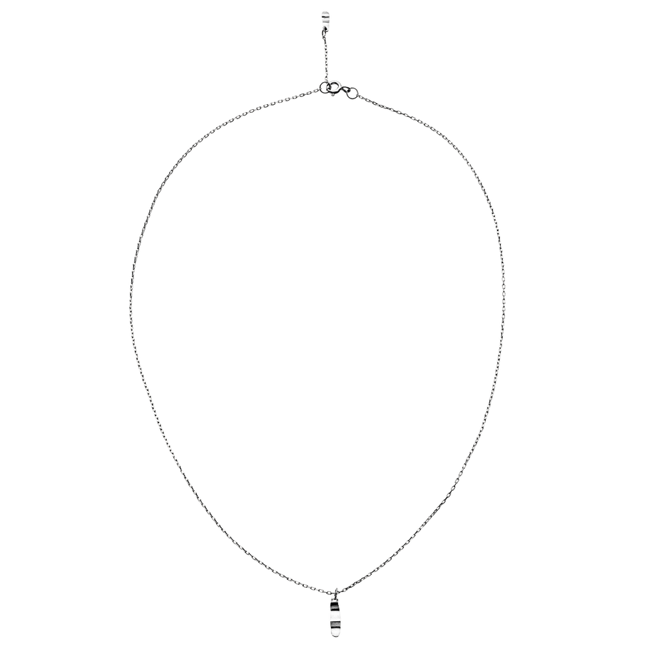 Molly halskæde i sterling sølv med lille vedhæng. Maanesten.