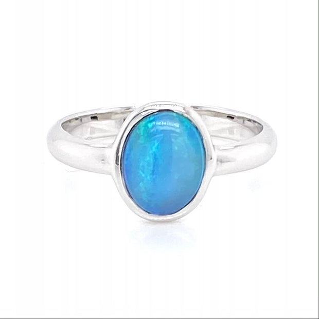 Ring i sterling sølv med ægte solid opal fra Coober Pedy, Australien.