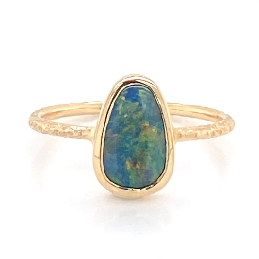 Ring - Solid opal Gr 045