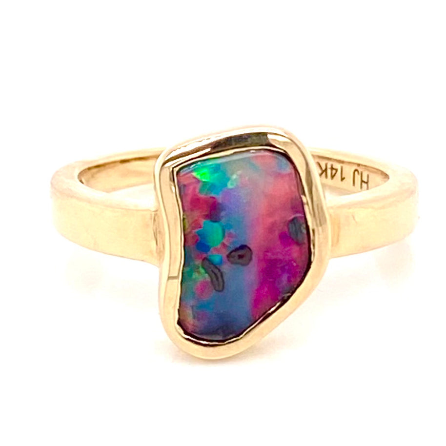 Guld ring i 14 karat med ægte solid "fire opal" fra Australien. Jensen Opals. Kommer med certifikat.