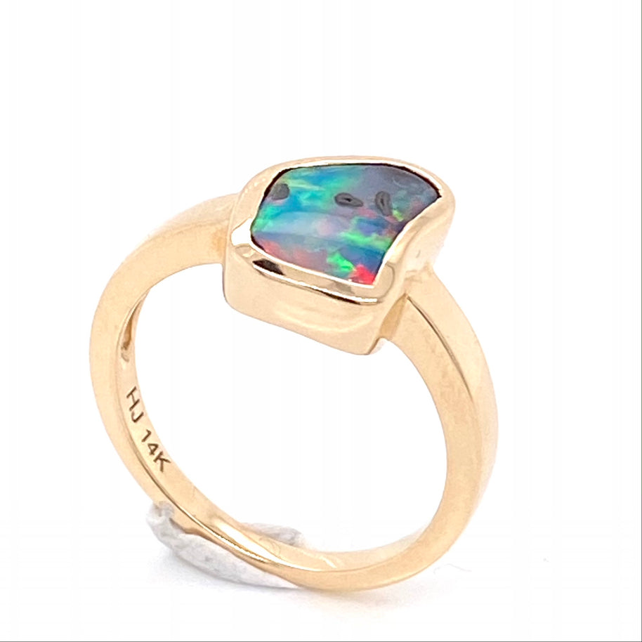 Guld ring i 14 karat med ægte solid 