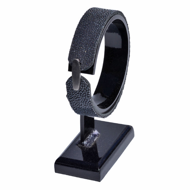 Flat pilrokke armbånd med sølv lås