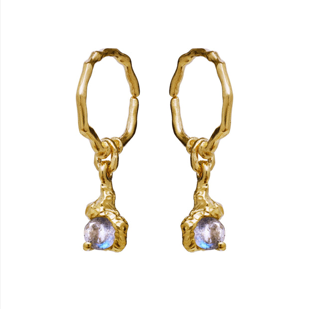 Ava øreringe fra Maanesten i forgyldt sølv.