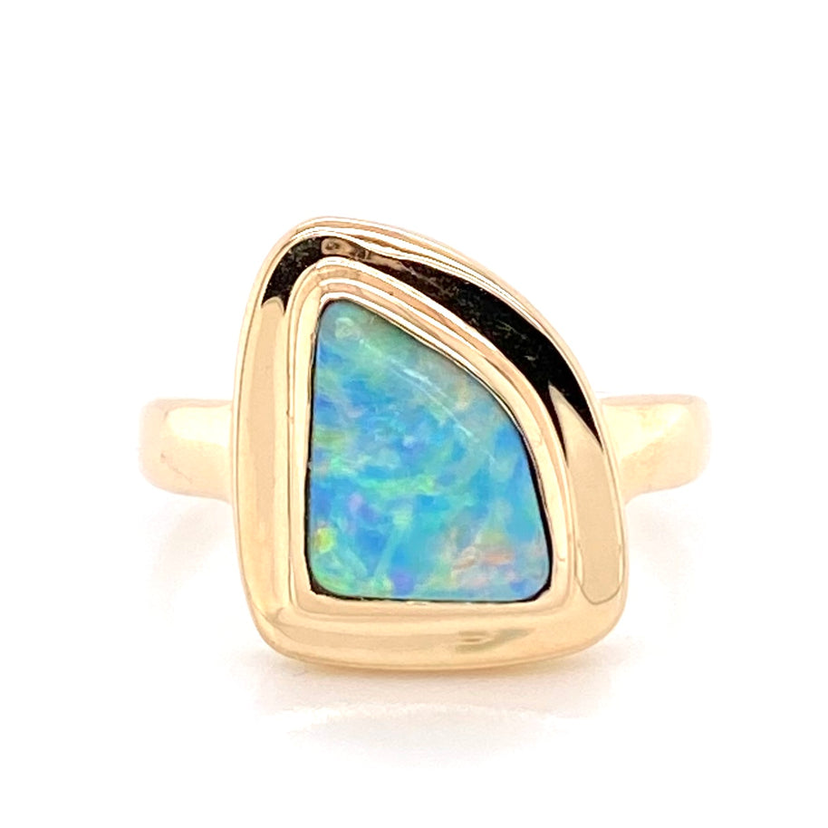 Guld ring i 14 karat med ægte solid boulder opal fra Australien