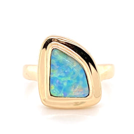 Guld ring i 14 karat med ægte solid boulder opal fra Australien