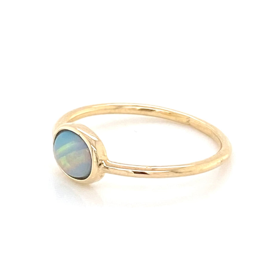 Ægte solid opal fra Coober Pedy, Australien indfattet i 14 karat guld. Kommer med certifikat. 
