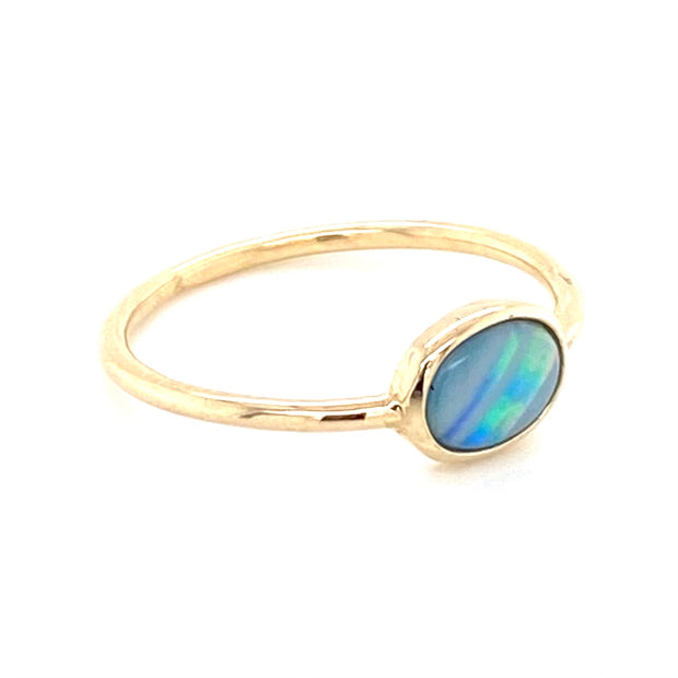 Ægte solid opal fra Coober Pedy, Australien indfattet i 14 karat guld. Kommer med certifikat. 