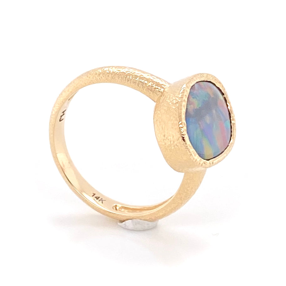 Fantastisk ring med ægte solid opal fra vores opal mine i Lightning Ridge, Australien. Kommer med oprindelses certifikat. 