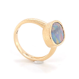Fantastisk ring med ægte solid opal fra vores opal mine i Lightning Ridge, Australien. Kommer med oprindelses certifikat. 