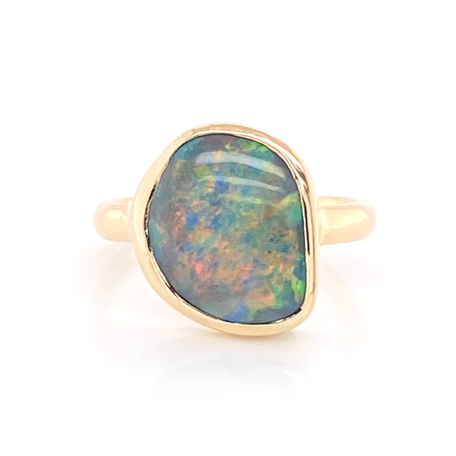 Fantastisk ring med ægte solid opal fra vores opal mine i Lightning Ridge, Australien. Kommer med certifikat
